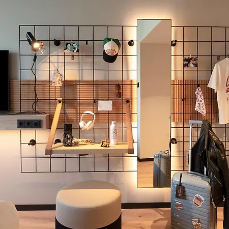 Hotel Moxy Downtown