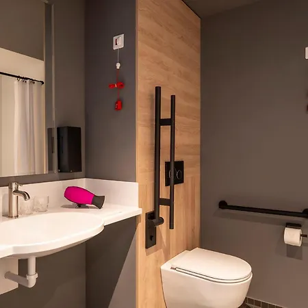 Moxy Downtown