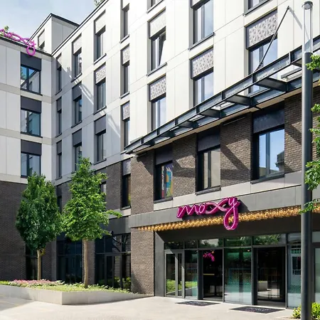 Moxy Downtown Hotel Budapest