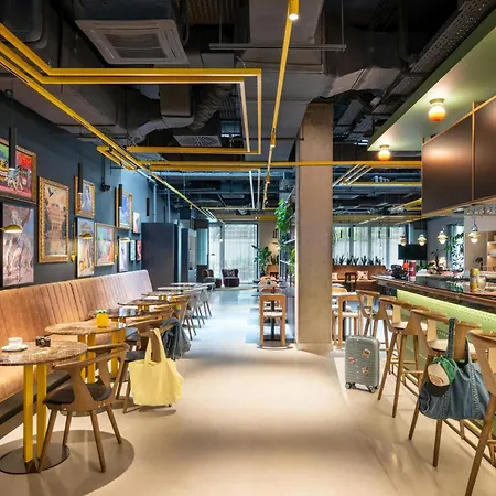 Moxy Downtown Budapest