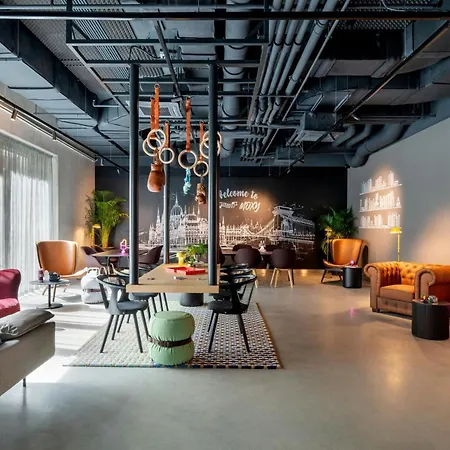 Moxy Downtown * Budapest